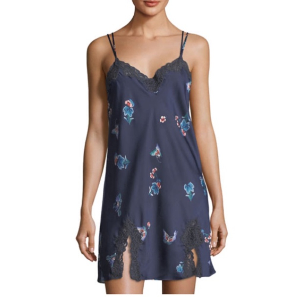 New NATORI Papillion Print Midnight Satin Chamise Size Large